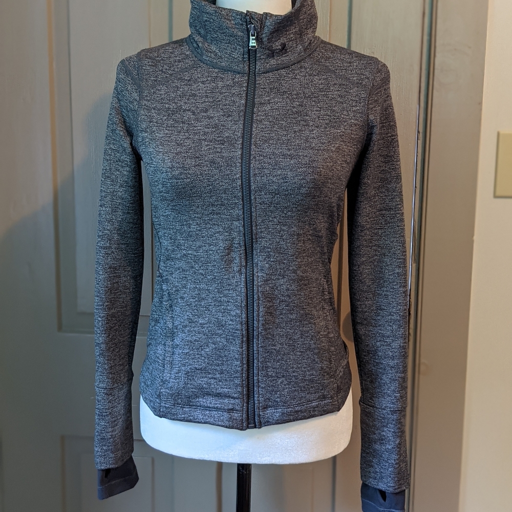 Under Armour Jacket. Size S. EUC.